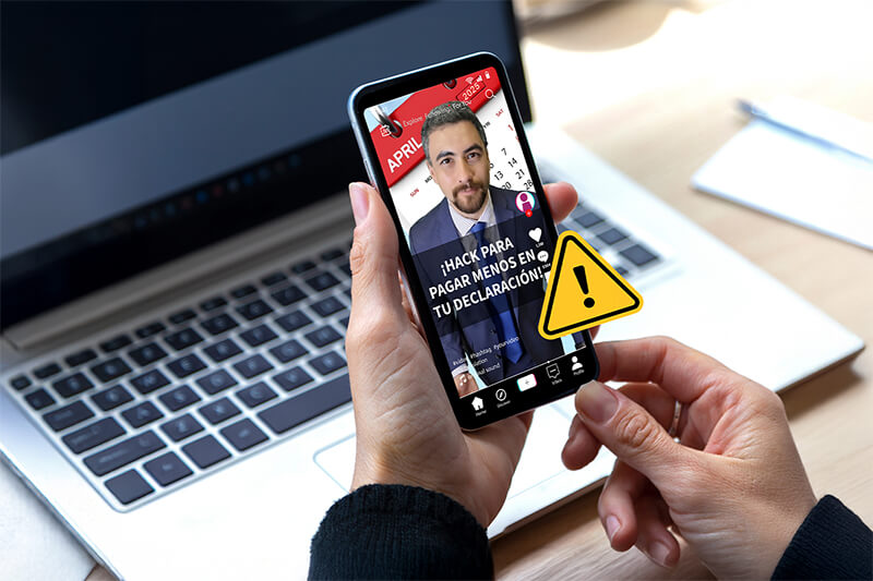 Redes sociales y actividades en contra del Código de Ética Profesional